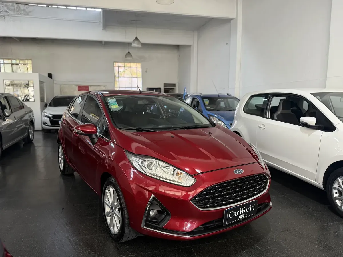 Ford FIESTA KINETIC DESIGN TITANIUM 1.6L AT
